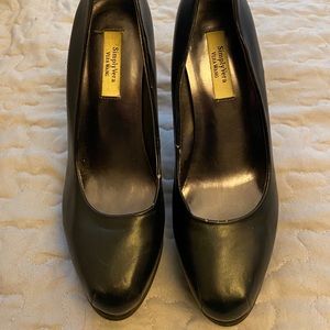 Vera wang black platform heels size 6.5